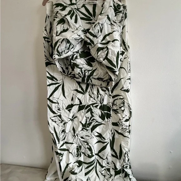 Abercrombie & Fit h Tropical Print Cutout Maxi set ! Size XS - Picture 5 of 6